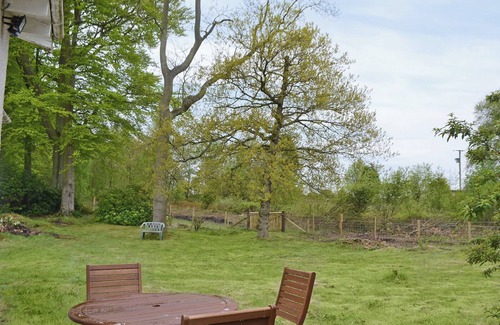 Dunfermline Cottage | Hébergement 2 chambres à Oakley, près de Dunfermline