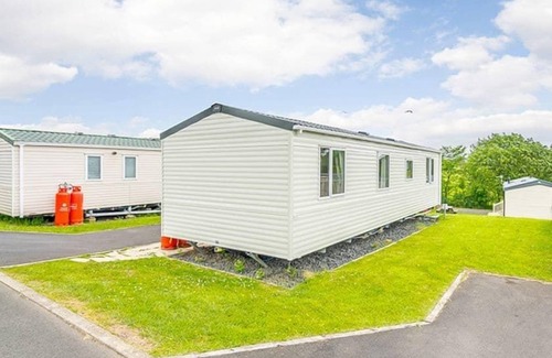 Kilwinning Maison | 2 bedroom accommodation in Kilwinning,