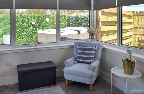 Newbridge Cottage | 2 bedroom accommodation in Holywood, near Dumfries
