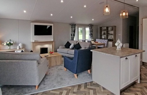 Pershore Cabine | 2 bedroom accommodation in Pershore, Nr Worcester