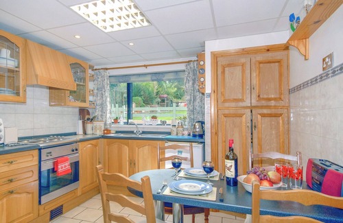 Neyland Cottage | Spectacular views over the waterway can be enjoyed from this pet-friendly holiday cottage.