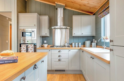 Lauder Chalet De Ski | 2 bedroom accommodation in Lauder