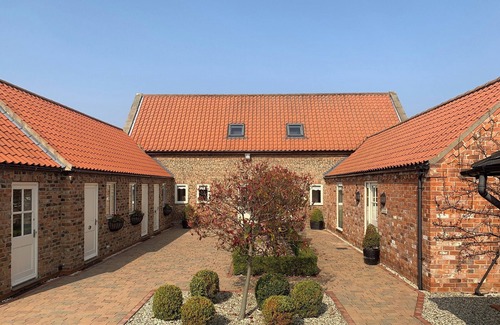 North Somercotes Cottage | 2 bedroom accommodation in North Somercotes, Mablethorpe