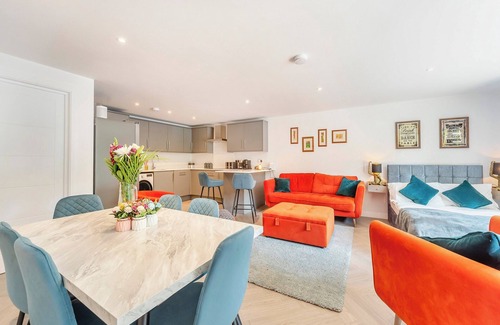 Farnham Common Cottage | 2 bedroom accommodation in Farnham Common, near Beaconsfield
