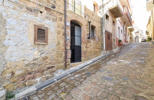 Tusa Maison | 2 chambres hébergement à Tusa