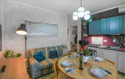 Piano di Mommio Appartement | 2 Bedroom Amazing Apartment In Piano Di Mommio