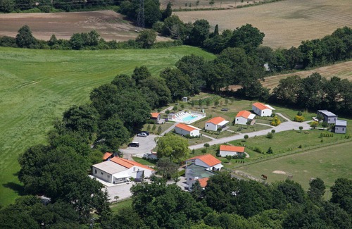 La Roche-sur-Yon Chalet De Ski | LOGEMENTS DE 2 OU 3 CHAMBRES
