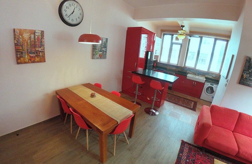 Sai Kung Appartement | 2 Bedroom Apartment beautifully decorated in the centre of Sai Kung Town.