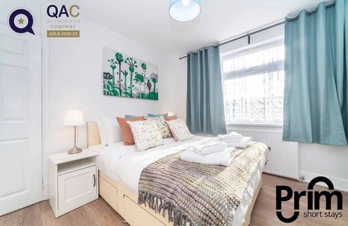 Enfield Highway Appartement | 2-Bedroom Apartment in Greater London: Explore and Relax