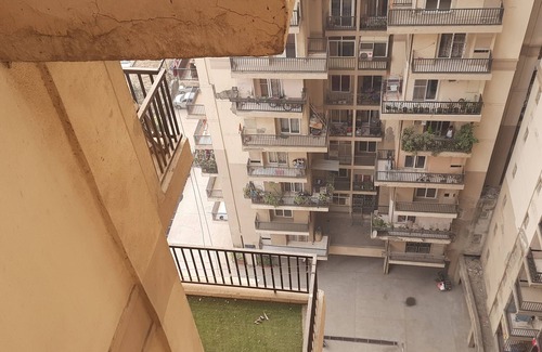 Greater Noida Appartement | 2-bedroom apartment in wonderful Greater Noida with WiFi and Free Car Parking