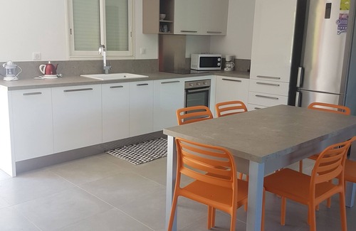 Olmeto Appartement | appartement 2 chambres à 200 mètres de la plage WIFI , balcons , terrasses,