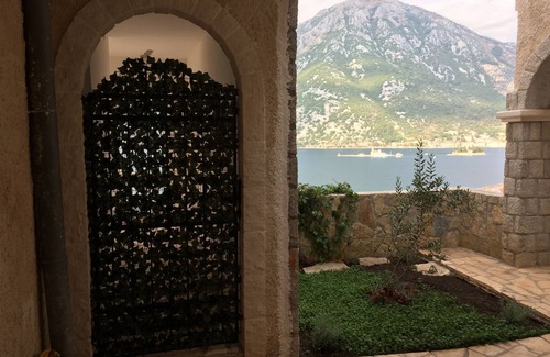 Donja Kostanjica Appartement | Appartement de 2 chambres avec plage privée et piscine à Kotor Bay