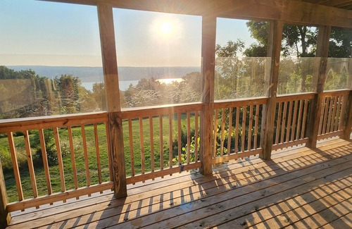 Burdett Appartement | 2-bedroom apartment on Seneca Wine Trail with AC, WiFi. Enjoy your stay