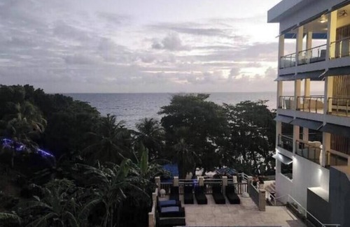 Bacolet Appartement | 2-bedroom apartment in cool Scarborough with AC