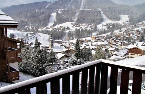La Clusaz Appartement | Charmant appartement 2 pièces + 2 coins nuit avec balcon au centre de La Clusaz, pour 4-6 personnes
