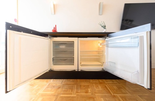 Cuatro Caminos Appartement | 2 Bedroom Apartment with City Views - Comfort and Style in Madrid