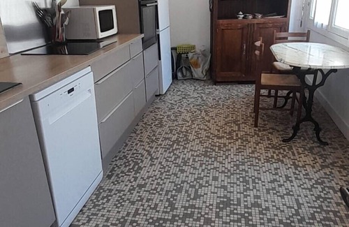 Levroux Appartement | 2 bedroom apartment with private terrace in the heart of Levroux