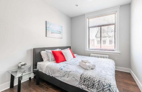 Central Hamilton Appartement | 2 Bedroom Apt Near Downtown - King Bed Netflix
