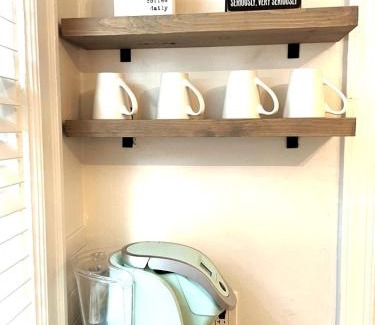 Brighton Heights Maison | 2 Bedroom Apt - Stylish, Modern, And Convenient!