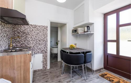 Fuzine Maison | 2 Bedroom Awesome Apartment In Fuzine