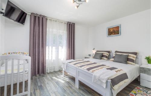 Fuzine Maison | 2 Bedroom Awesome Apartment In Fuzine