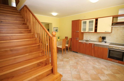 Mali Vareski Maison | Belle maison de 2 chambres à Krnica