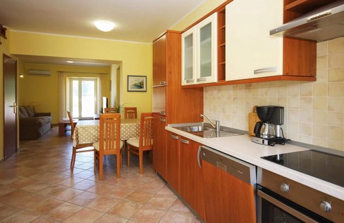 Mali Vareski Maison | Belle maison de 2 chambres à Krnica