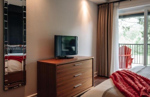 Saint-Sauveur Appartement | 2 bedroom suite with views of Sommets St-Sauveur