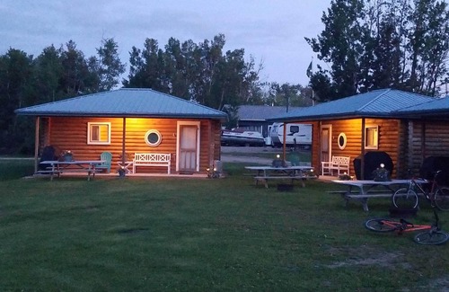 West Central Saskatchewan Cabine | Cabine 2 chambres au Delaronde Resort - Cabine # 4