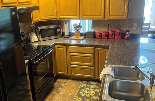 Pineola Cabine | 2 bedroom cabin in Linville Land Harbor- close to Beech and Sugar Mtn.!