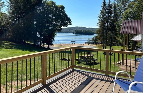 Eagle Bay Cabine | 2 Bedroom Cabin on 4th Lake @ Eagle Bay Village