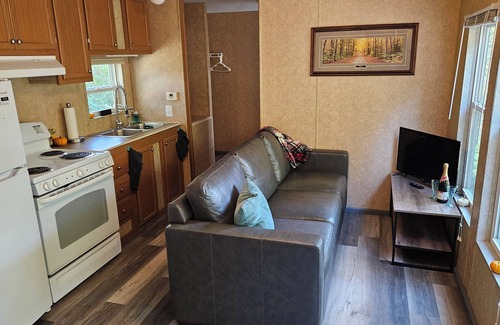 Carlton Cabine | 2-bedroom cabin on quiet Lac LA Bell Lake enjoy fishing, swimming and more!