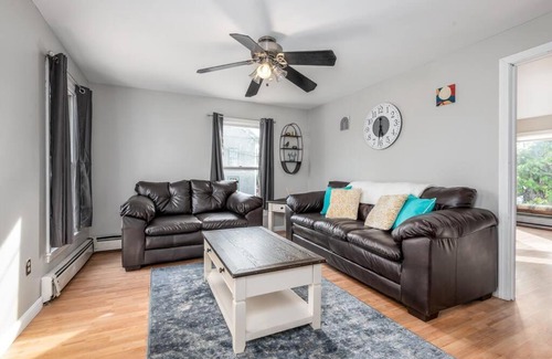 Biddeford Appartement | 2 Bedroom - Close to Local Beaches