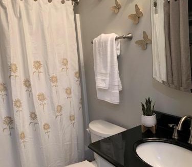 Myers Park Appartement | 2 bedroom condo in heart of CLT