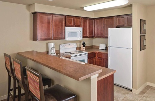 Grand Elk Ranch Copropriété | 2 Bedroom Condo, Sleeps 6, Kitchen, at Rocky Mountain Preserve Resort!