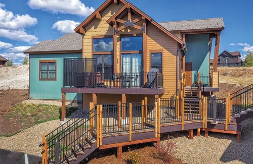 Grand Elk Ranch Copropriété | 2 Bedroom Condo, Sleeps 6, Kitchen, at Rocky Mountain Preserve Resort!