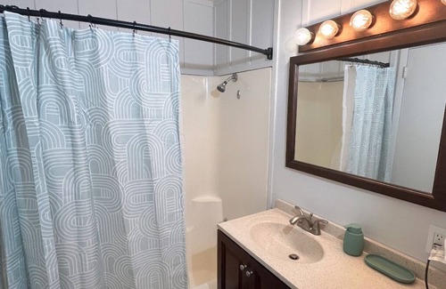 Holiday Island Copropriété | 2-bedroom condo in cozy Holiday Island with AC, WiFi