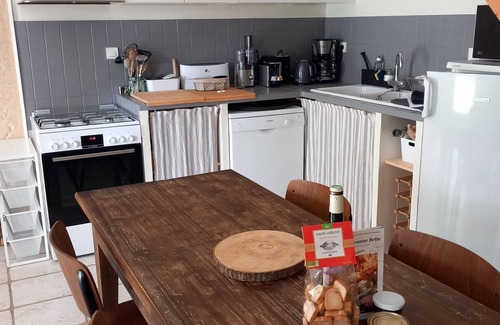 Quinsac Cottage | Vrbo Property