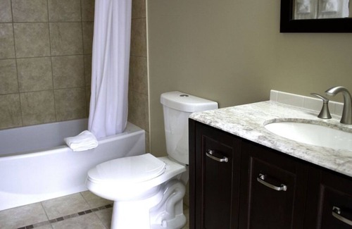 Valois Cottage | Starboard - Nouveau Cottage 2 chambres avec vue magnifique sur le lac