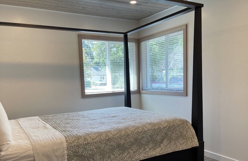 Sooke Station Balnéaire | 2 Bedroom Cottage with beach access
