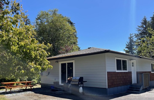 Sooke Station Balnéaire | 2 Bedroom Cottage with beach access