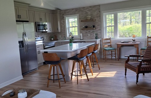 Mount Upton Maison | 2-bedroom Cozy Country Cottage with Meadow views,nPeaceful area will inspire!