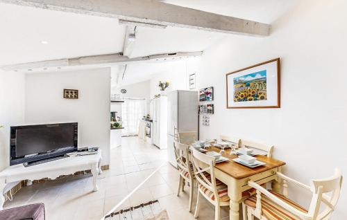 Oradour-Fanais Maison | 2 Bedroom Cozy Home In Oradour-Fanais