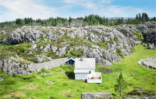 Selbjorn Maison | 2 Bedroom Cozy Home In Stolmen