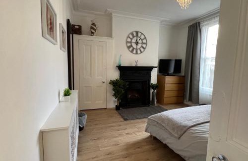 Haringey Appartement | 2 Bedroom flat 10 min walk to tube