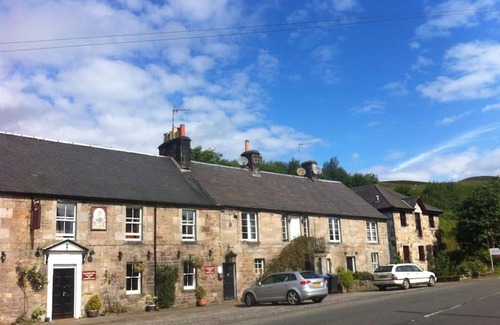 Carlops Maison | 2 bedroom Flat, Carlops, 30 mins Edinburgh city centre