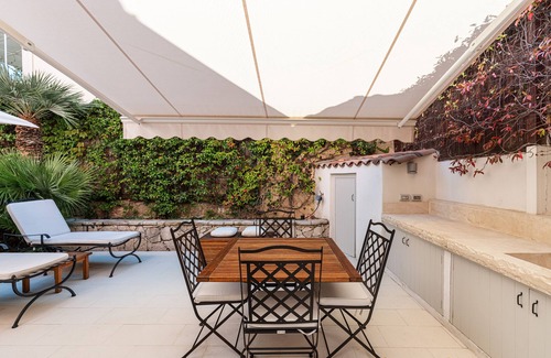 Saint-Jean-Cap-Ferrat Appartement | 2 bedroom apartment with both balcony and private terrace