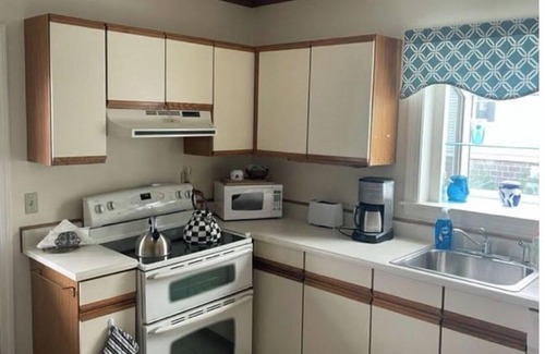 Salem Copropriété | 2 Bedroom Fully Furnished Waterfront Condo Long Term Rental 31 Days+