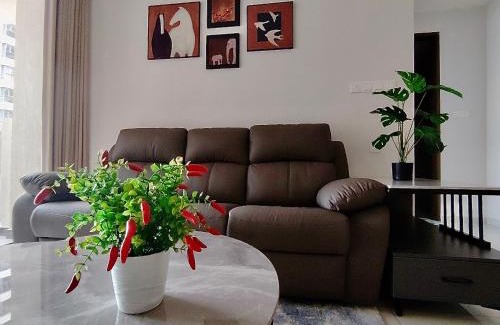 Central District Appartement | 2 Bedroom Garden and Sea View