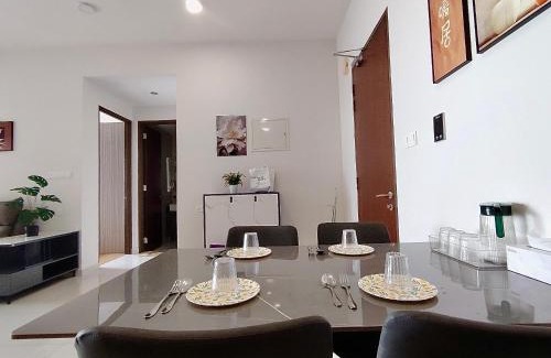 Central District Appartement | 2 Bedroom Garden and Sea View